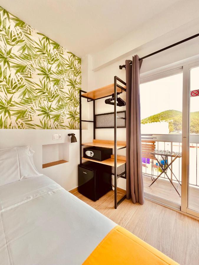 Nanit Rooms Ibiza Hostal Santa Eularia des Riu Exterior photo