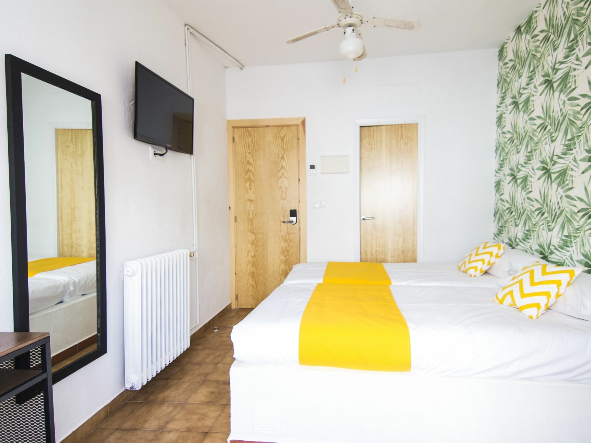 Nanit Rooms Ibiza Hostal Santa Eularia des Riu Exterior photo